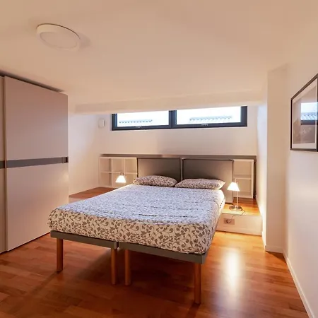 Lake Home Holiday Apartment