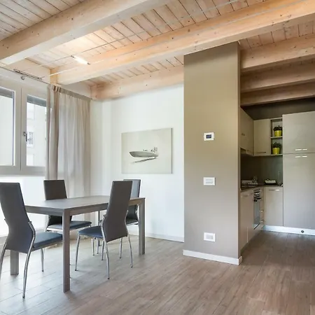 Lake Home Holiday Apartment